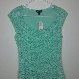 BeBe LACE SCOOP NECK RAGLAN TOP


Aqua L